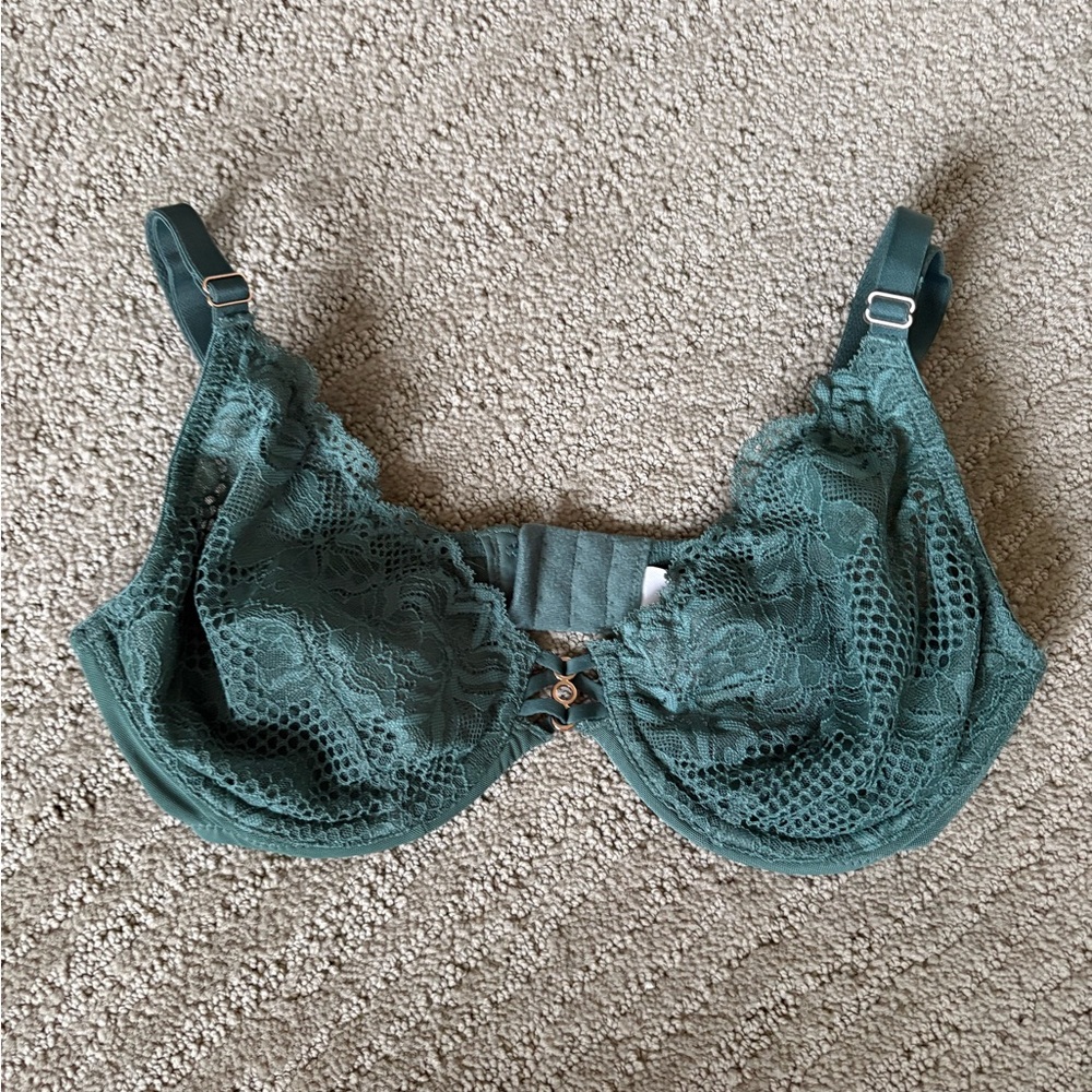 LAST CHANCE Auden Green Lace Underwire Bra